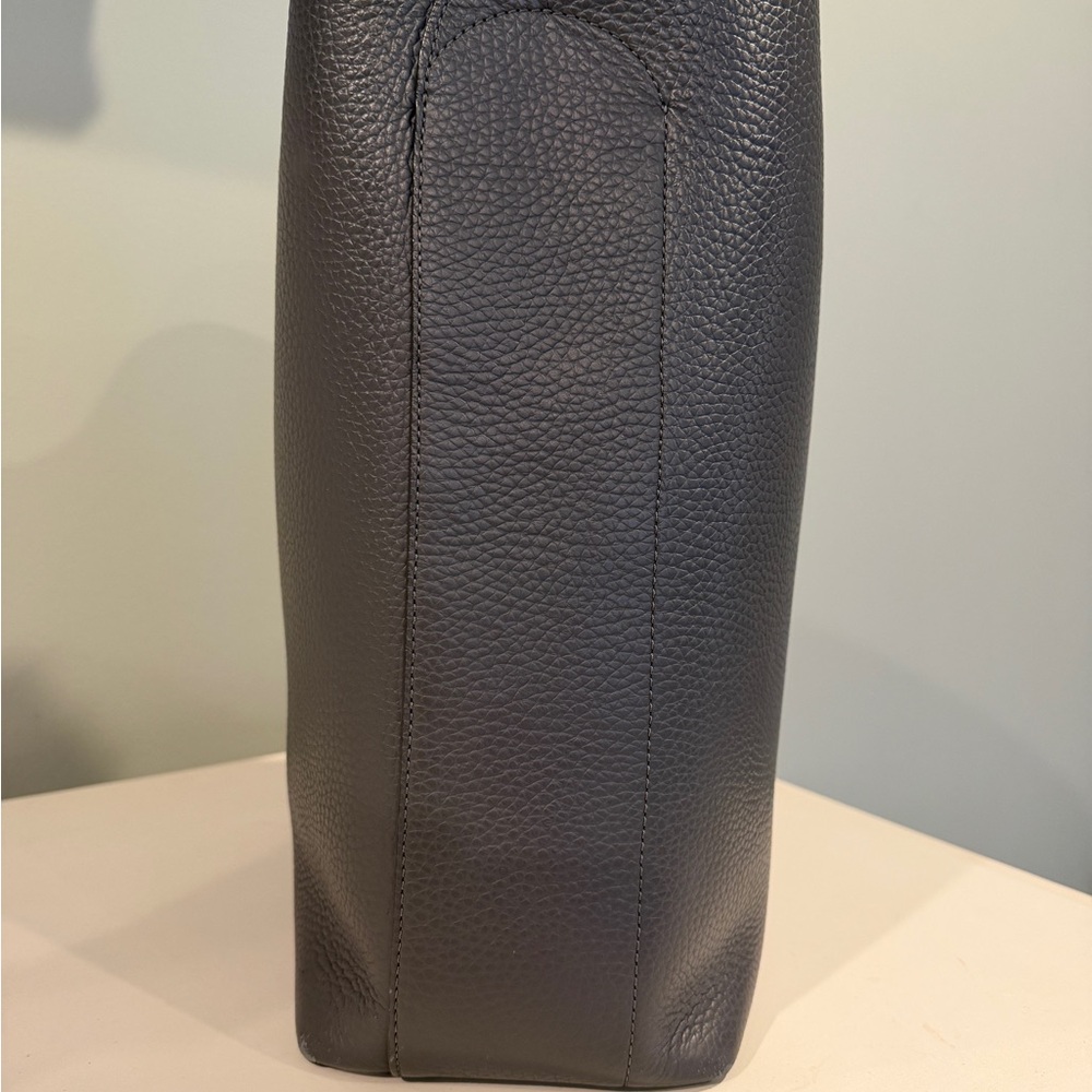 Cuyana Dark Gray Linea Leather Bucket Bag - Picture 6 of 12